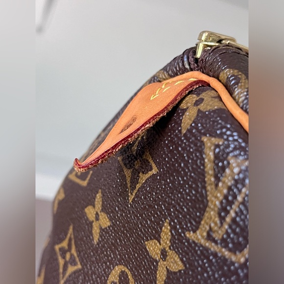 Authentic Louis Vuitton Speedy 30 Monogram - Timeless & Iconic - Picture 9 of 16